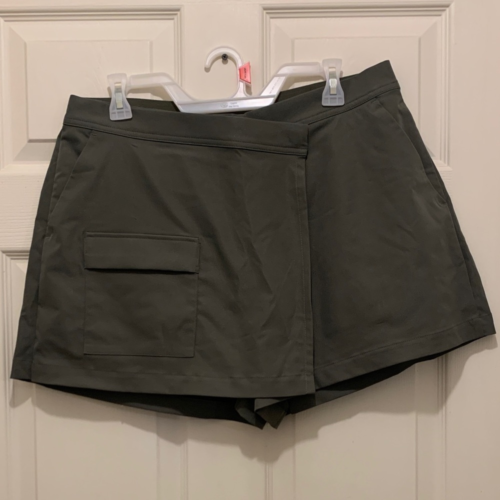 Avia Olive Women's Skorts
